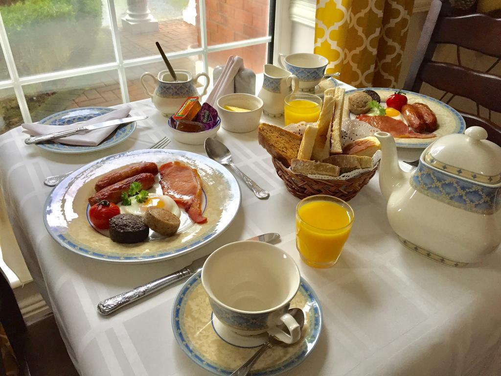 Frühstückspension Balally House Shannon